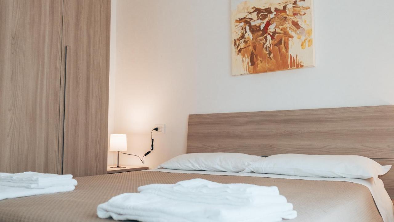 Guesthouse Aschenez 레조디칼라브리아 외부 사진
